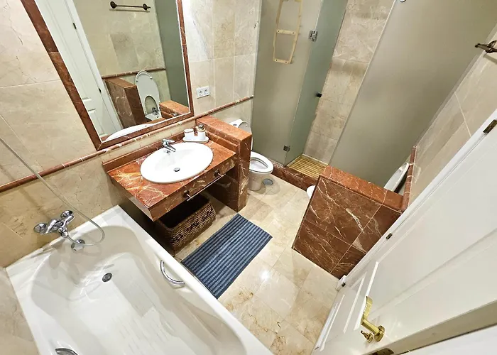 Modern 2br Second Line Marbella Beach, Pools And Paddle Estepona