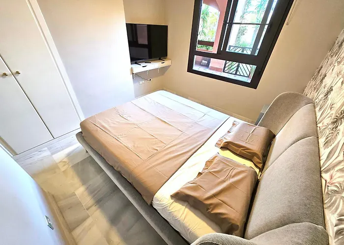 Lejlighed Modern 2br Second Line Marbella Beach, Pools And Paddle