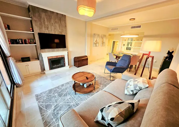 Modern 2br Second Line Marbella Beach, Pools And Paddle * Estepona