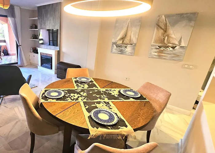 Modern 2br Second Line Marbella Beach, Pools And Paddle