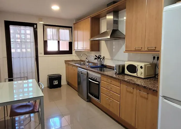 Modern 2br Second Line Marbella Beach, Pools And Paddle Estepona